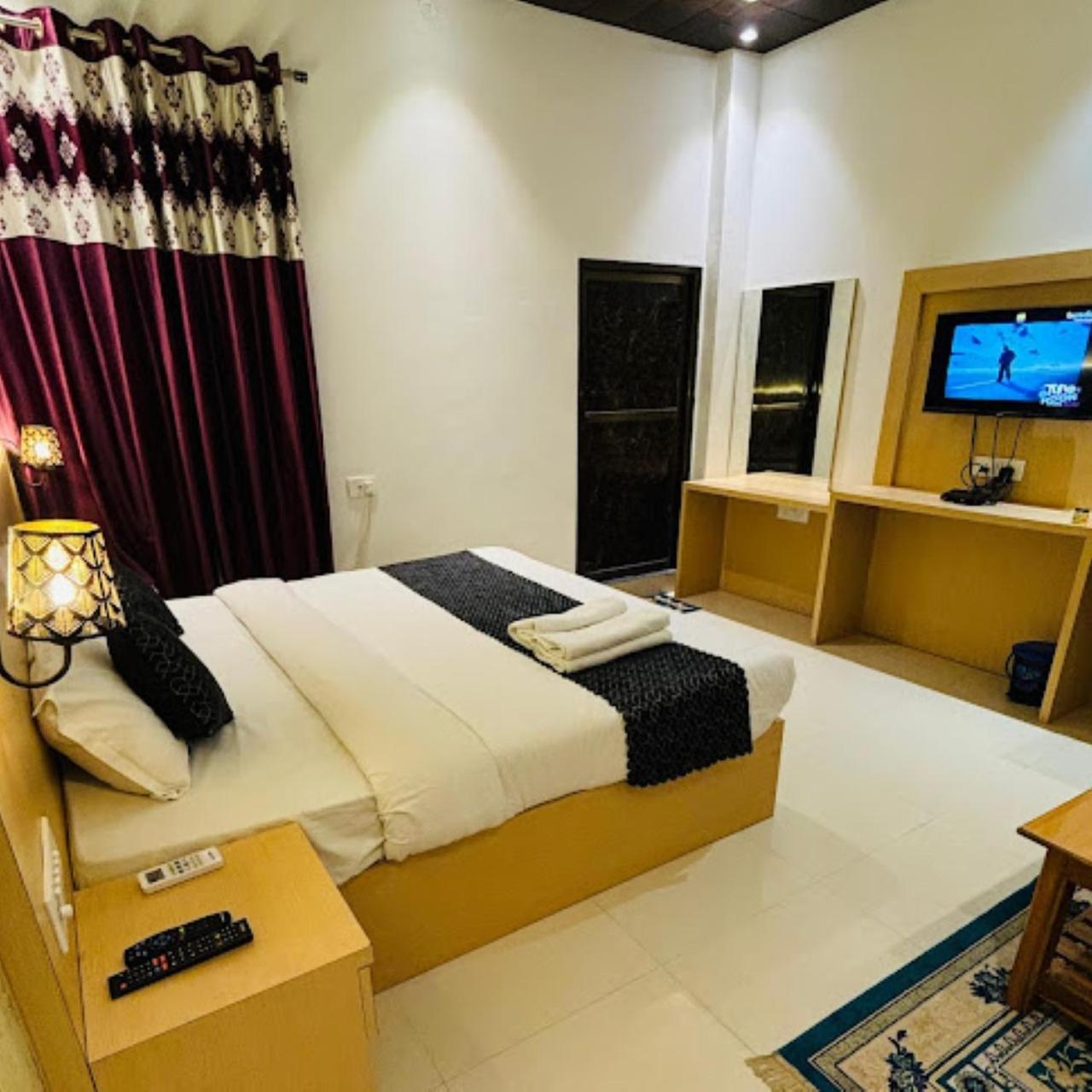 Hotel The Ramay Palace Ayodhya Luaran gambar